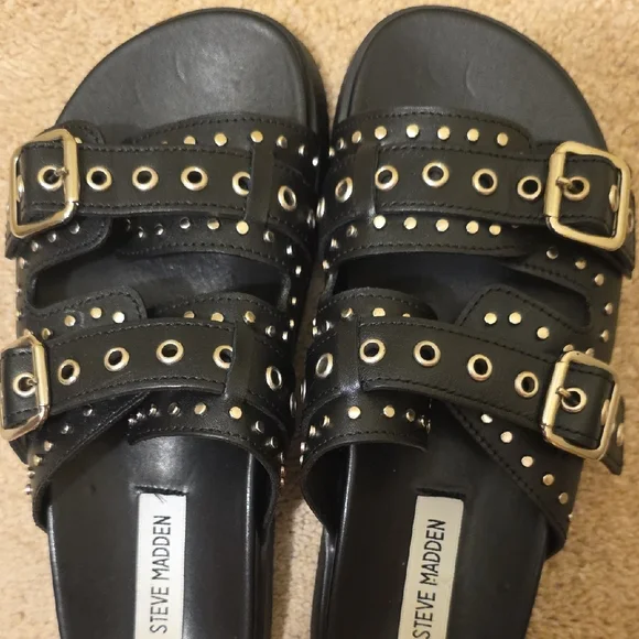 Steve Madden Double Buckle Black Sandals w/Silver Grommets & Details - Picture 7 of 11